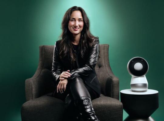 Breazeal and Jibo robot portrait for Popular Science Magazine